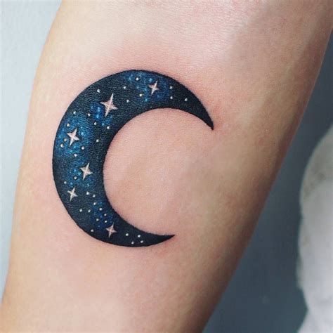 tatuajes con luna|tatuajes de lunas con estrellas.